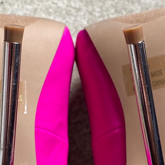 Qupid Hot Pink Pleated Heels - Picture 8 of 8